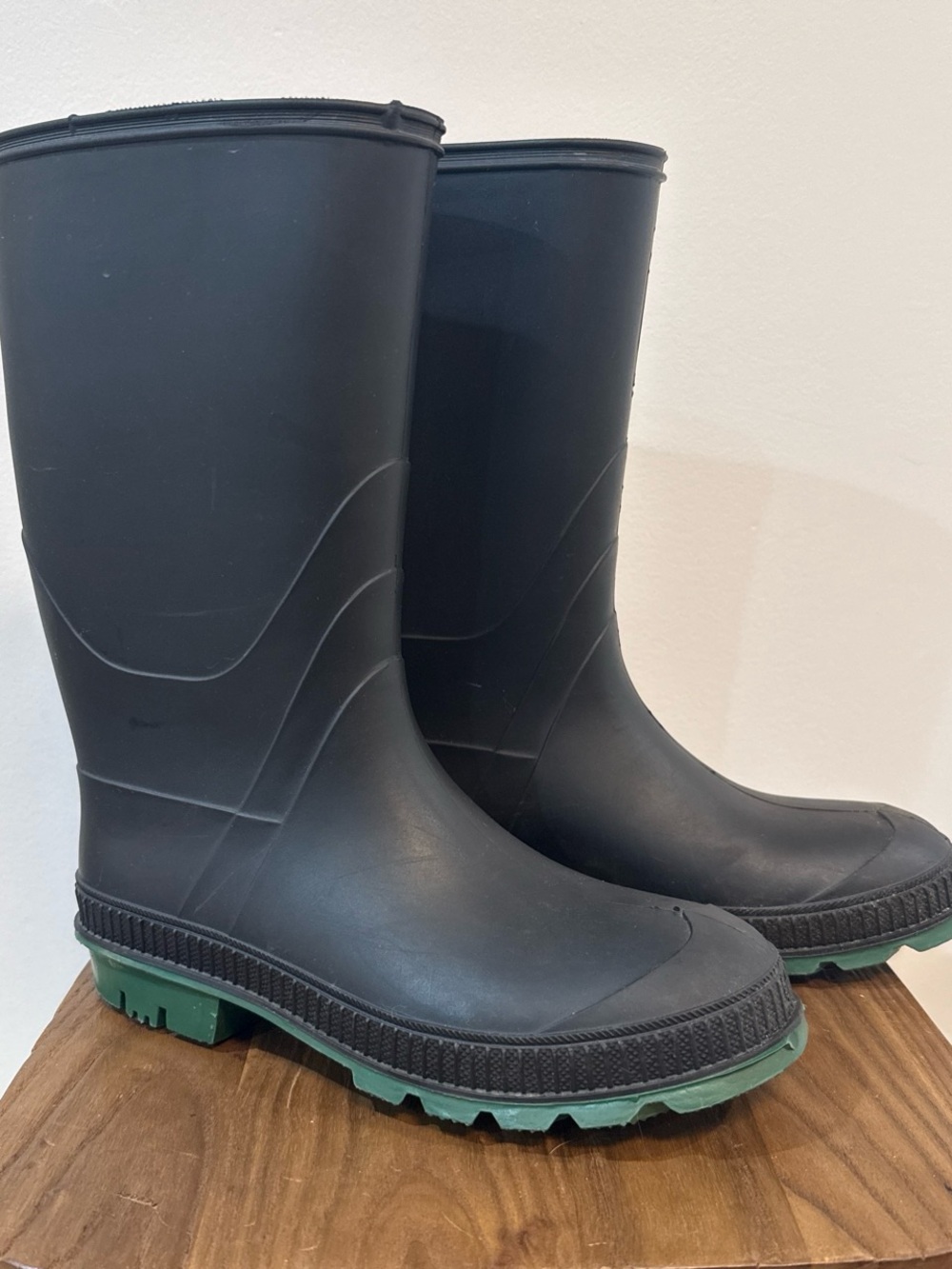 Waterproof Women's Black Rain Boots with Green Sole